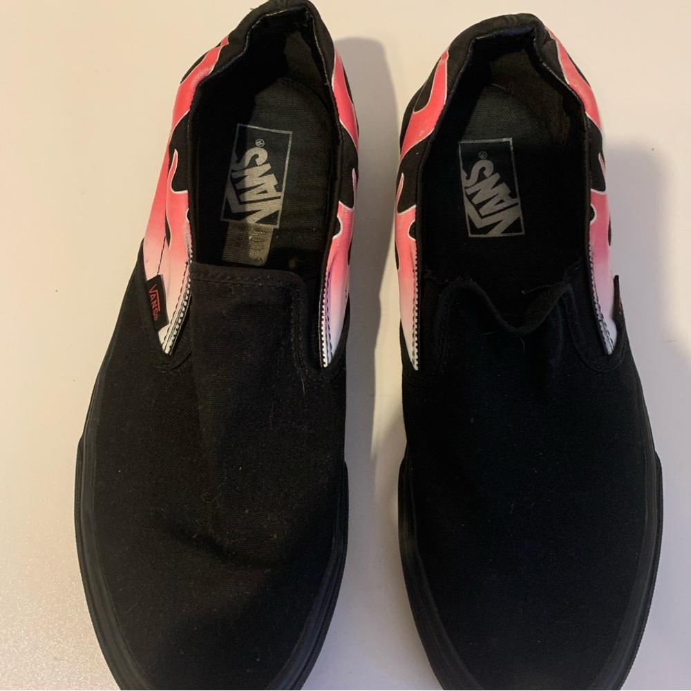 Vans slip on Black Sneakers with pink flame women’s size 8 - Picture 2 of 11